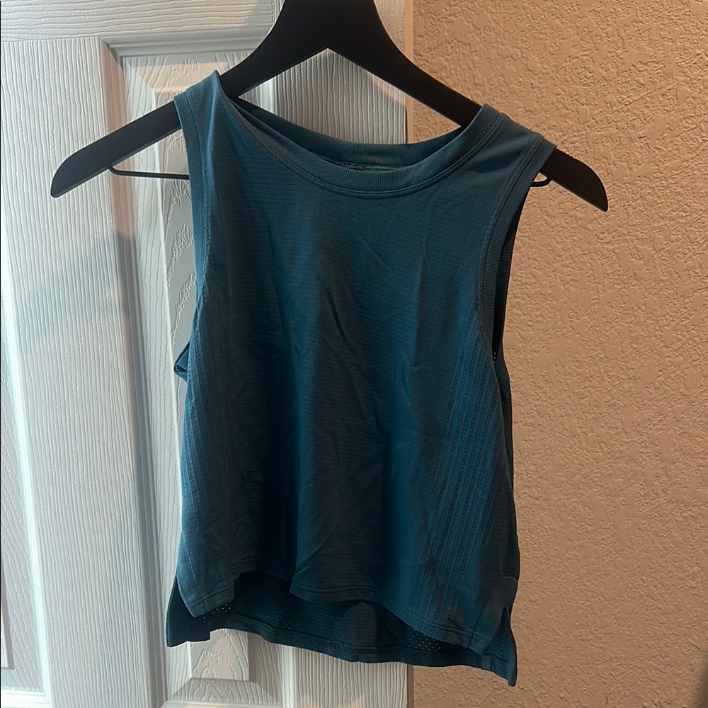 Lululemon Athletica Green and Blue Crop Muscle Tee